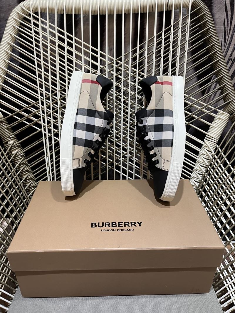 Burberry Low Shoes